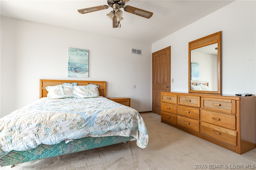 210 Bluff Boulevard 4b Property Photo 18