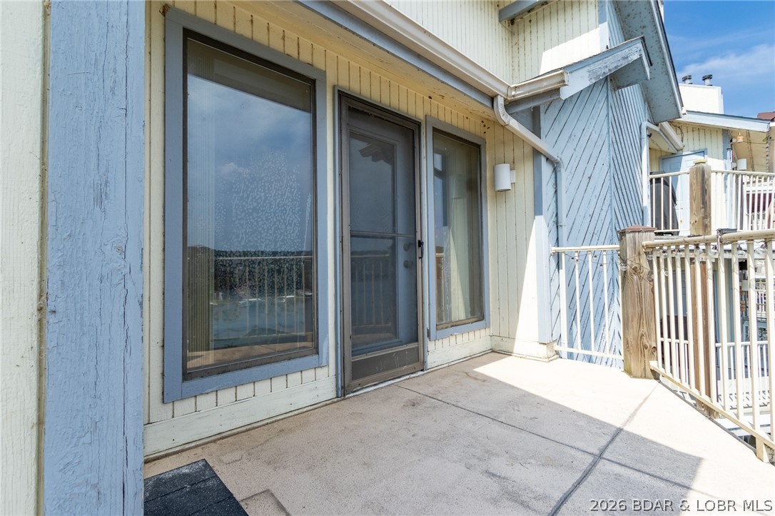 210 Bluff Boulevard 4b Property Photo 26