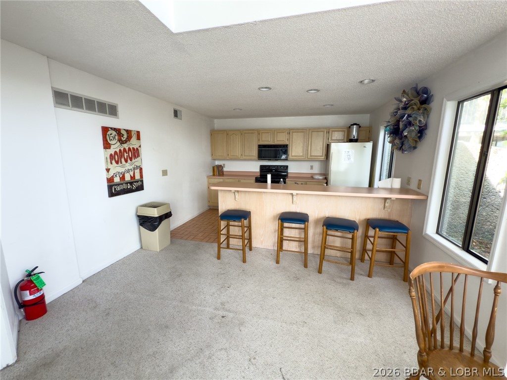 210 Bluff Boulevard 4b Property Photo 65