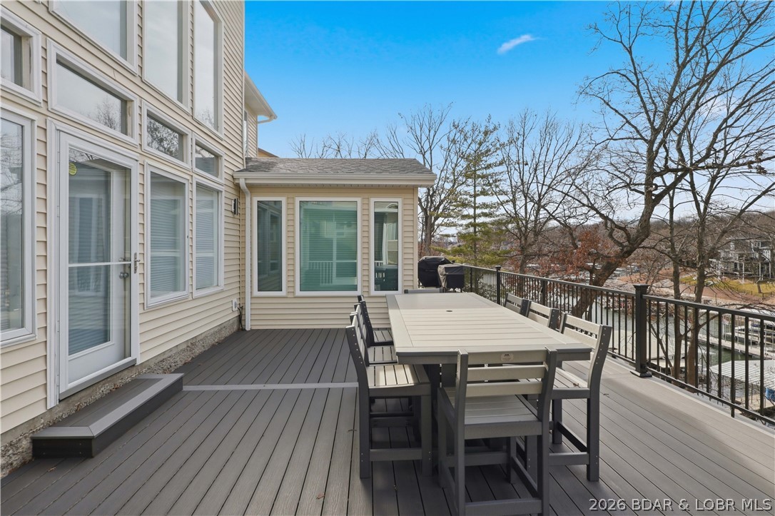 231 Ridgewood Drive Property Photo 4