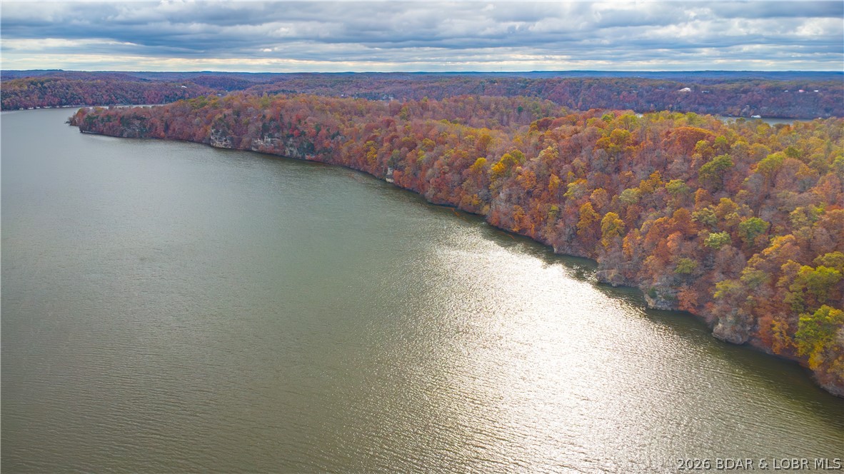 Emerald Hills Drive Property Photo 15