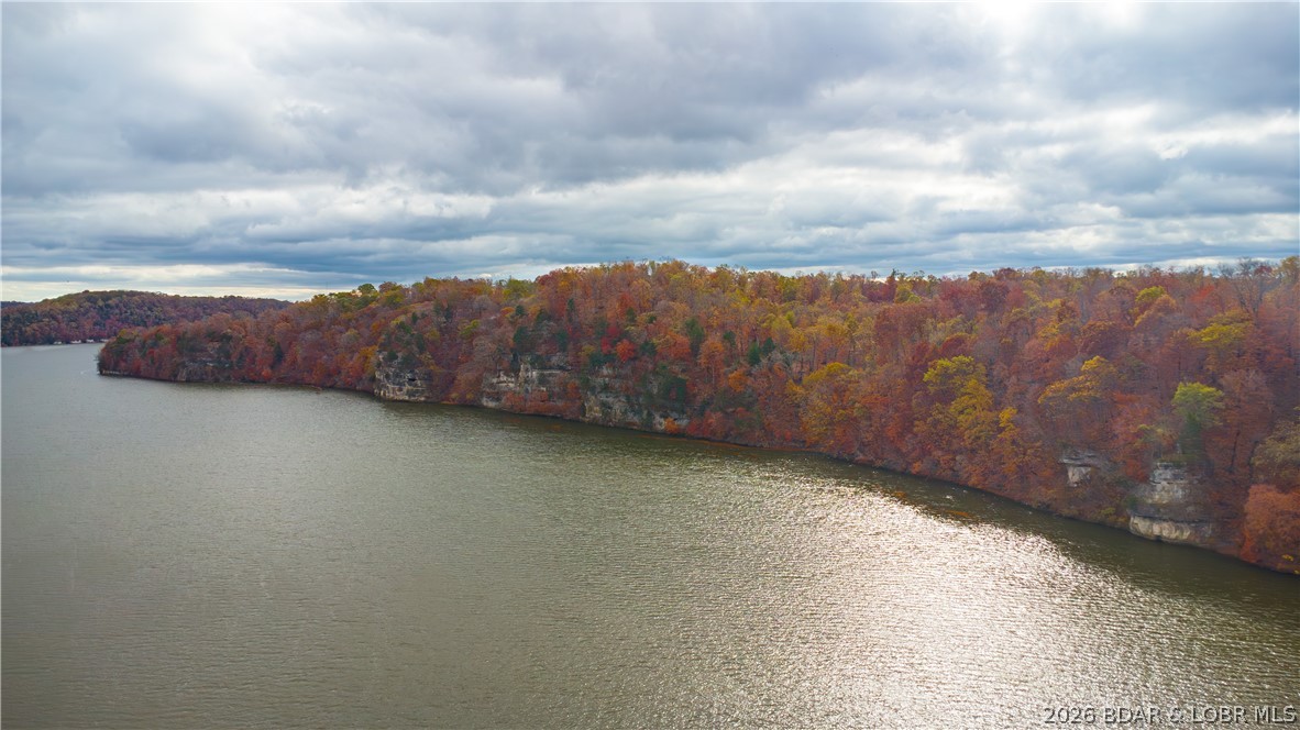 Emerald Hills Drive Property Photo 26