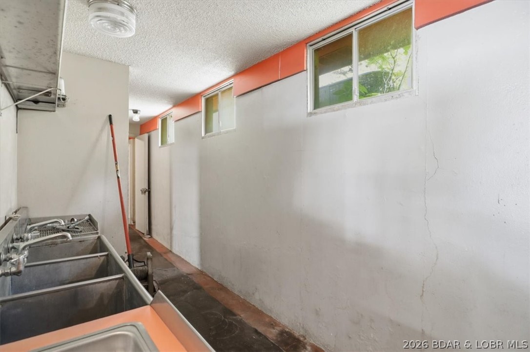 1077 Duncan Drive Property Photo 18