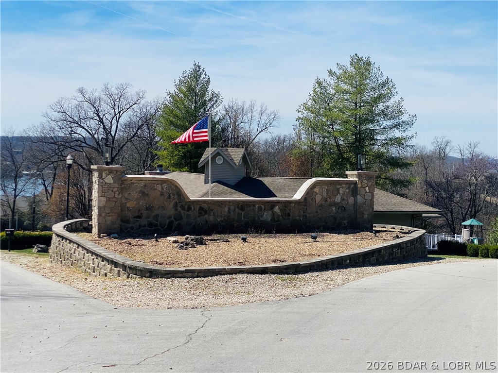1004 Beacon Ridge Drive Property Photo 1