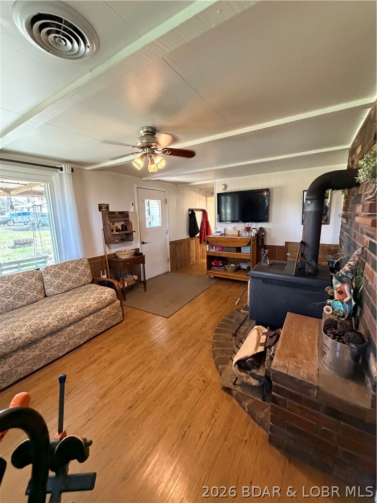 15887 County Rd 18 Property Photo 9