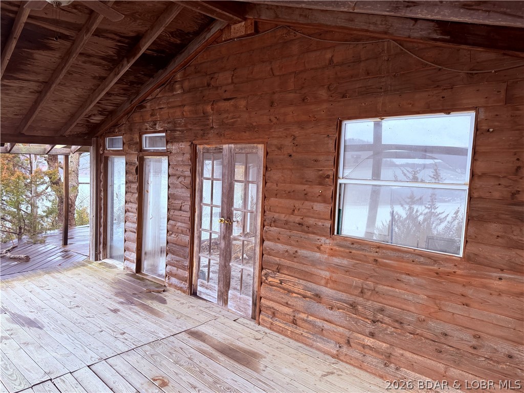 3955 Woodson Point Property Photo 5