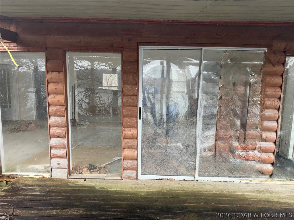 3955 Woodson Point Property Photo 6