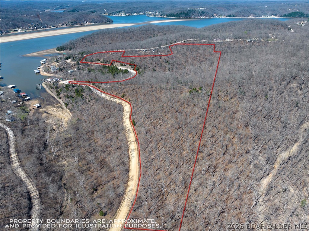 Central Ozarks Road Property Photo 3