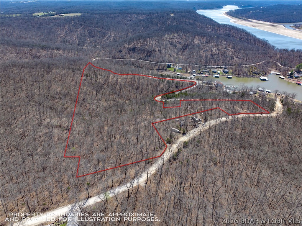 Central Ozarks Road Property Photo 4