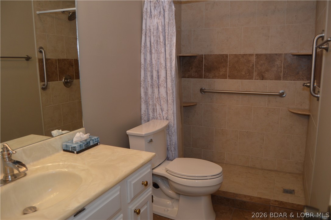 90 Falls Point Drive 1b Property Photo 22