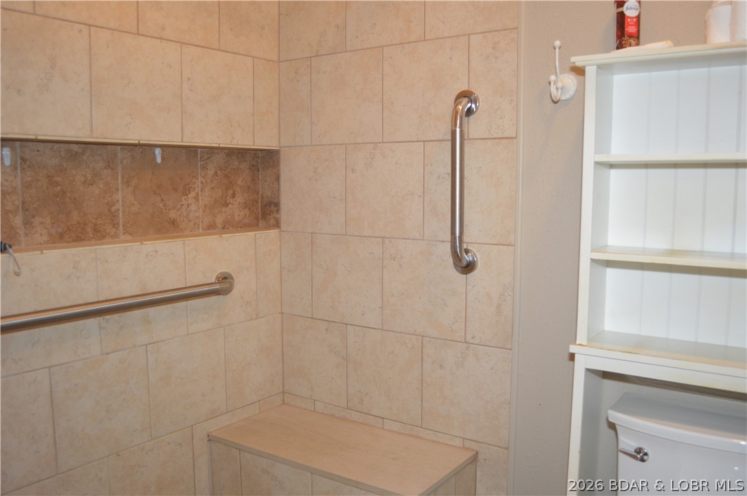 90 Falls Point Drive 1b Property Photo 23