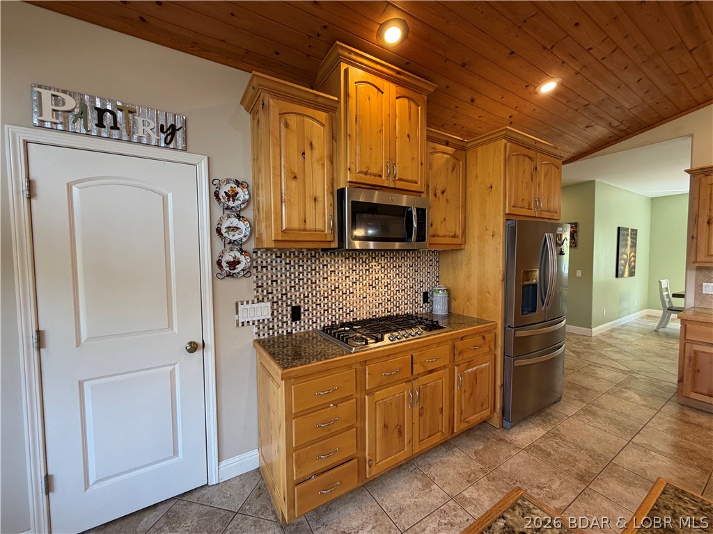 184 State Park Road Property Photo 8