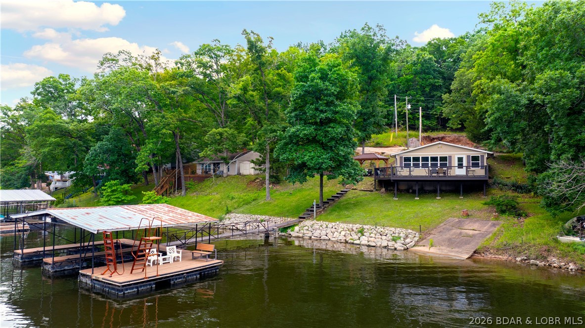695 Montgomery Hill Drive Property Photo 1