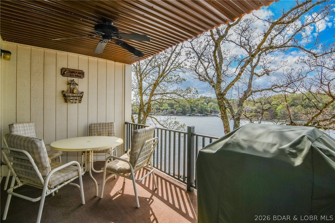 98 Jonathan Drive 3b Property Photo 2