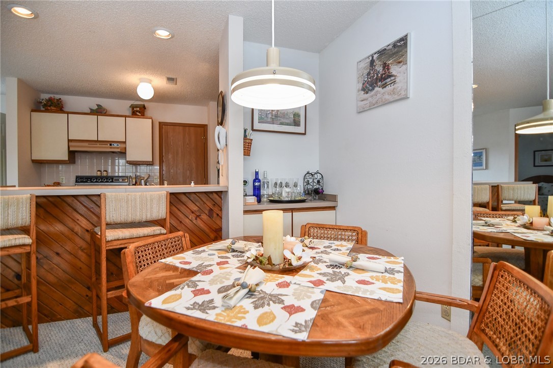 98 Jonathan Drive 3b Property Photo 8