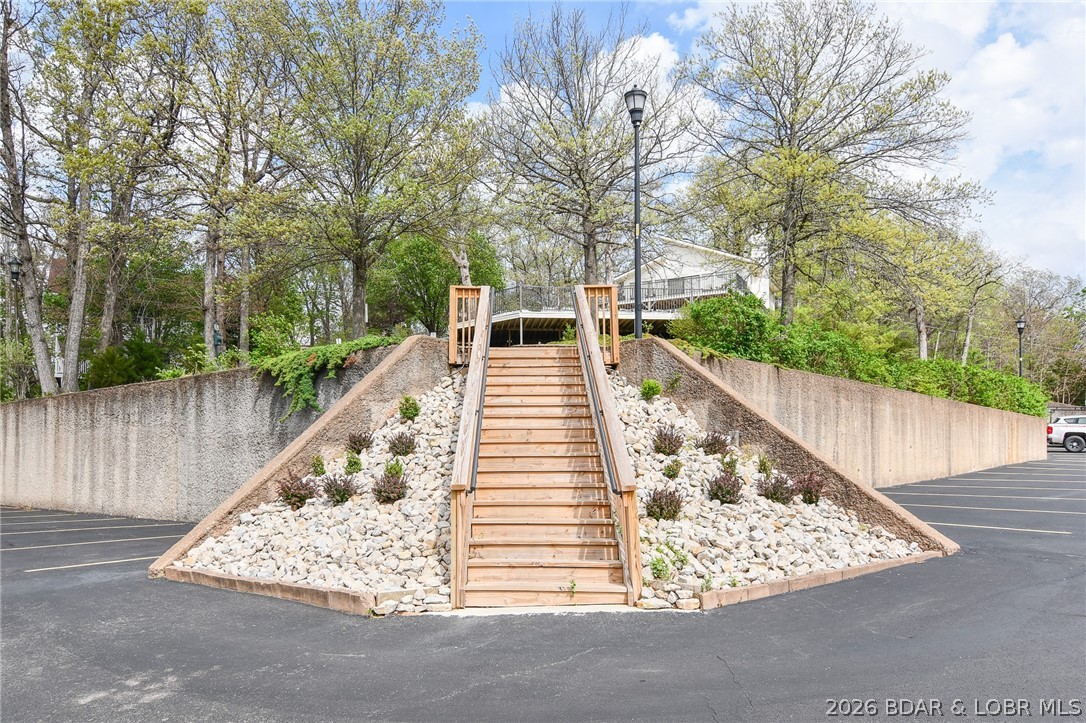 98 Jonathan Drive 3b Property Photo 25
