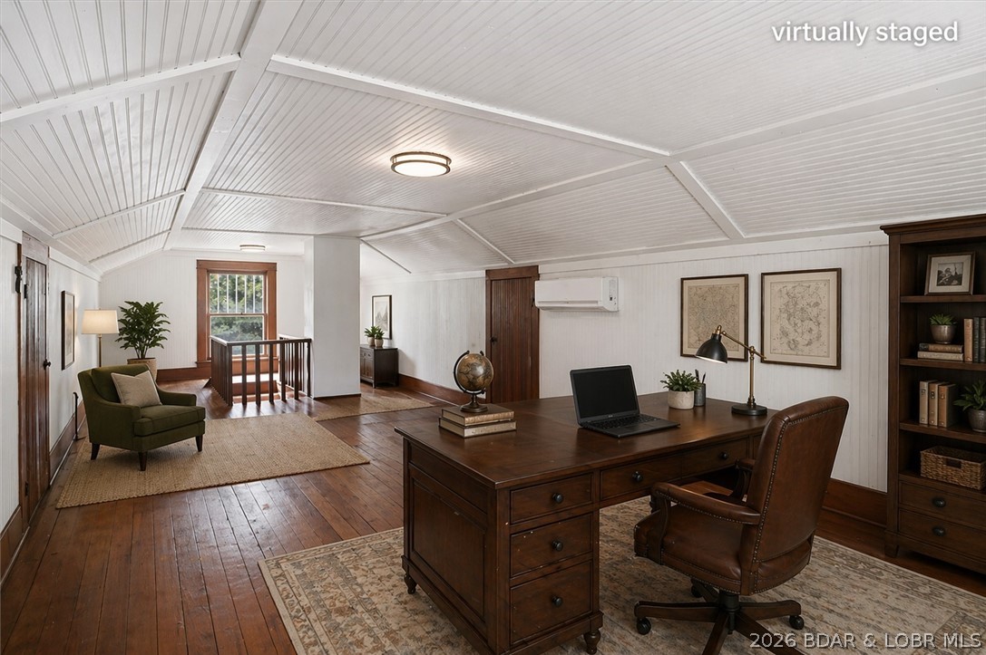 301 Locust Street Property Photo 29