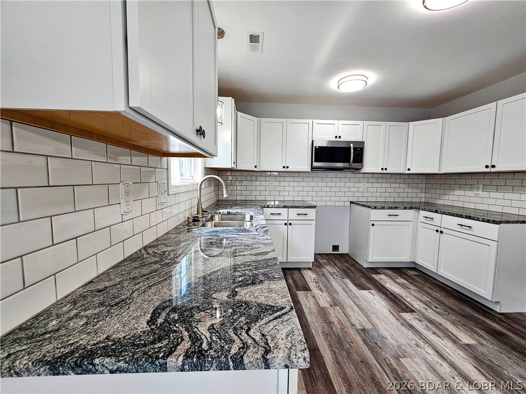 612 E 8th Street Property Photo 2