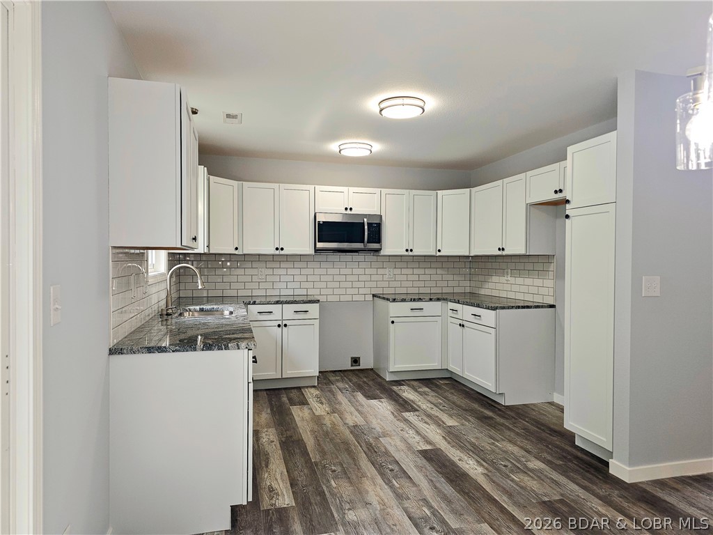 612 E 8th Street Property Photo 5