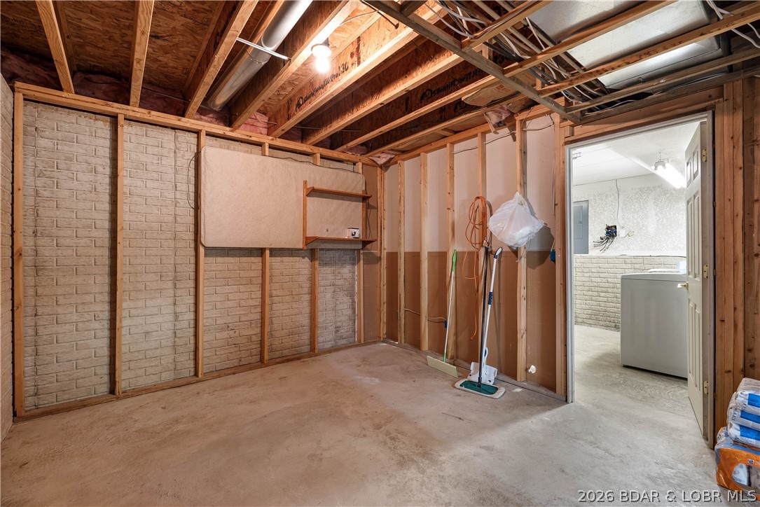 6231 Shadow Circle Property Photo 36
