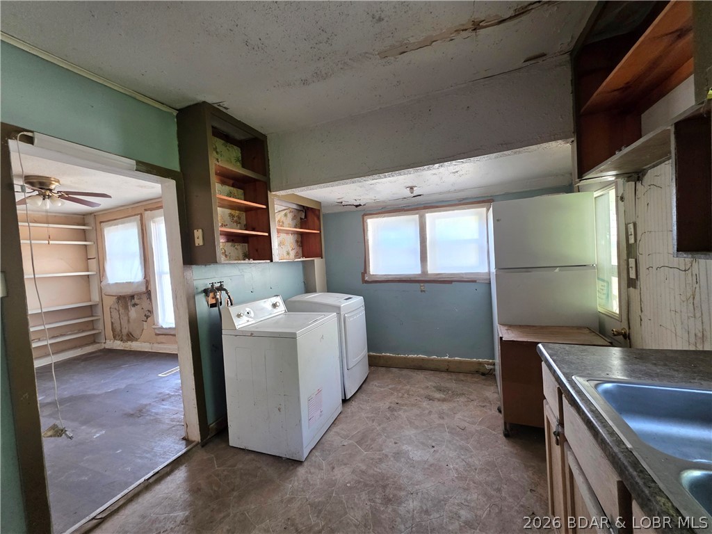214 S Grand Avenue Property Photo 25