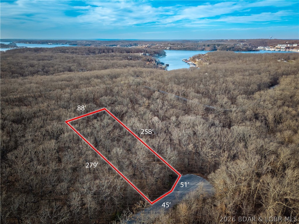 651 Fox Run Property Photo 2