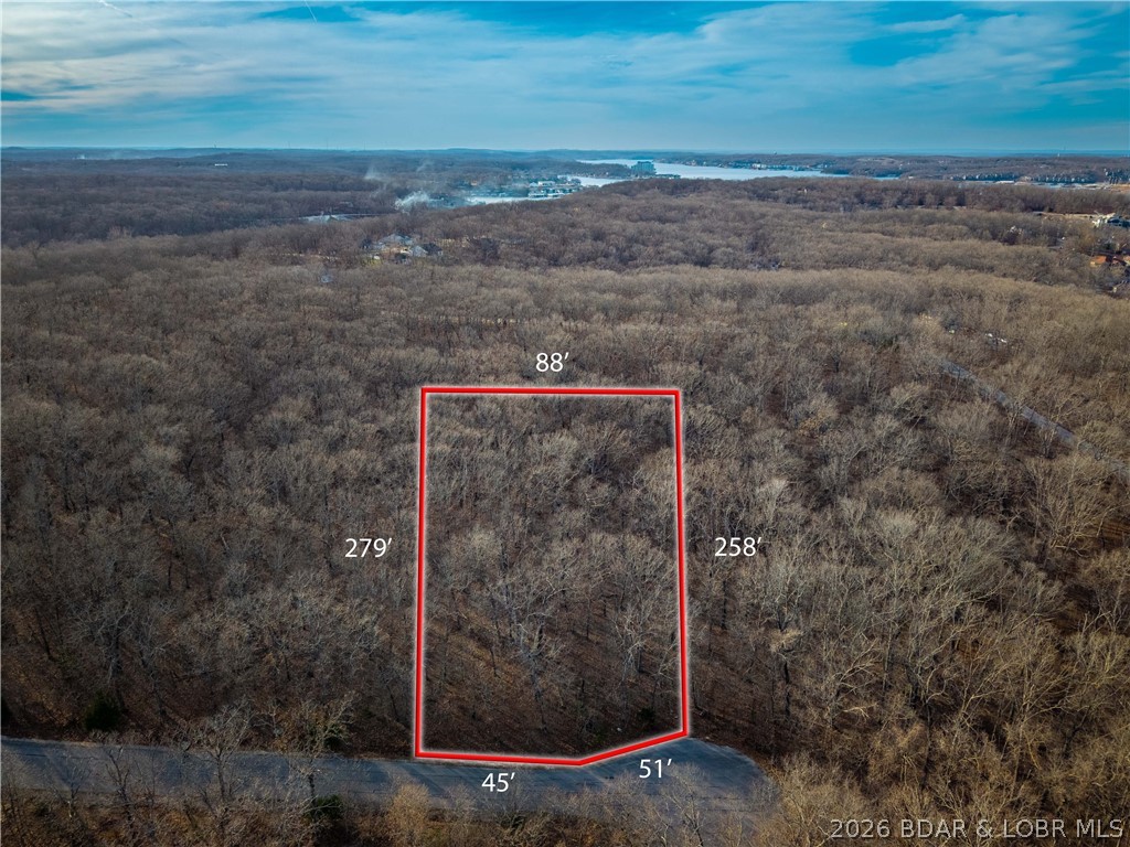 651 Fox Run Property Photo 3