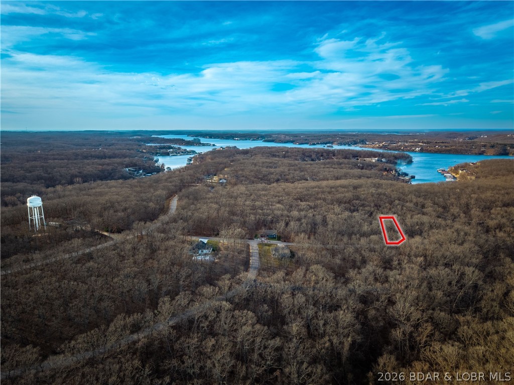 651 Fox Run Property Photo 8