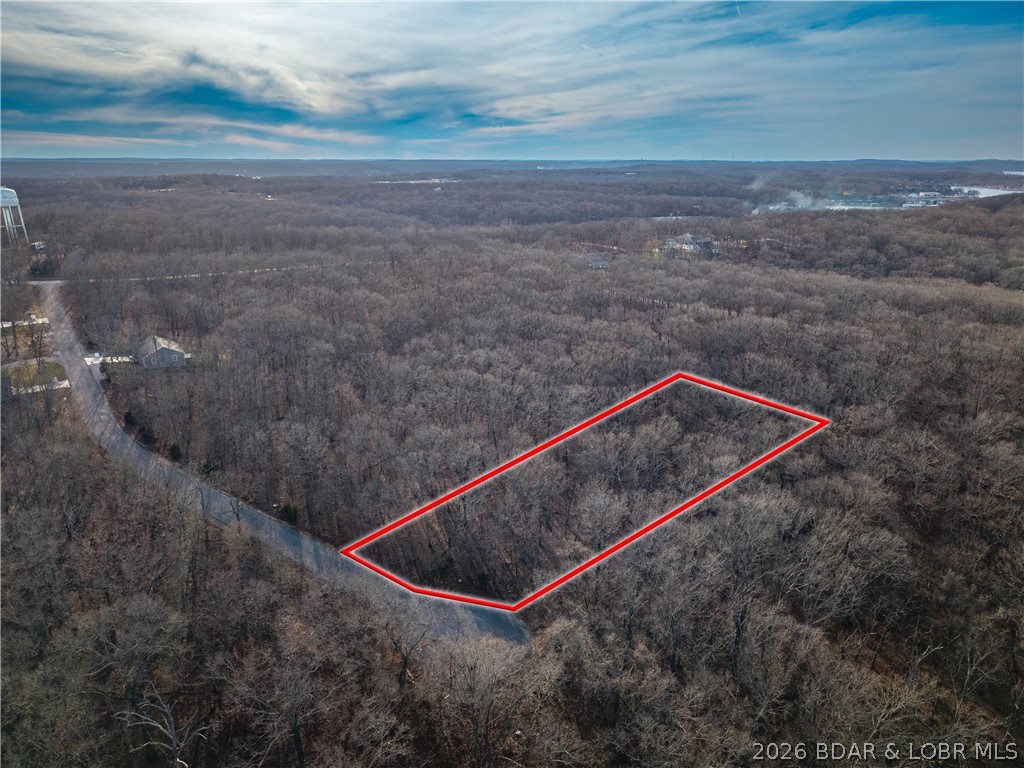 651 Fox Run Property Photo 13