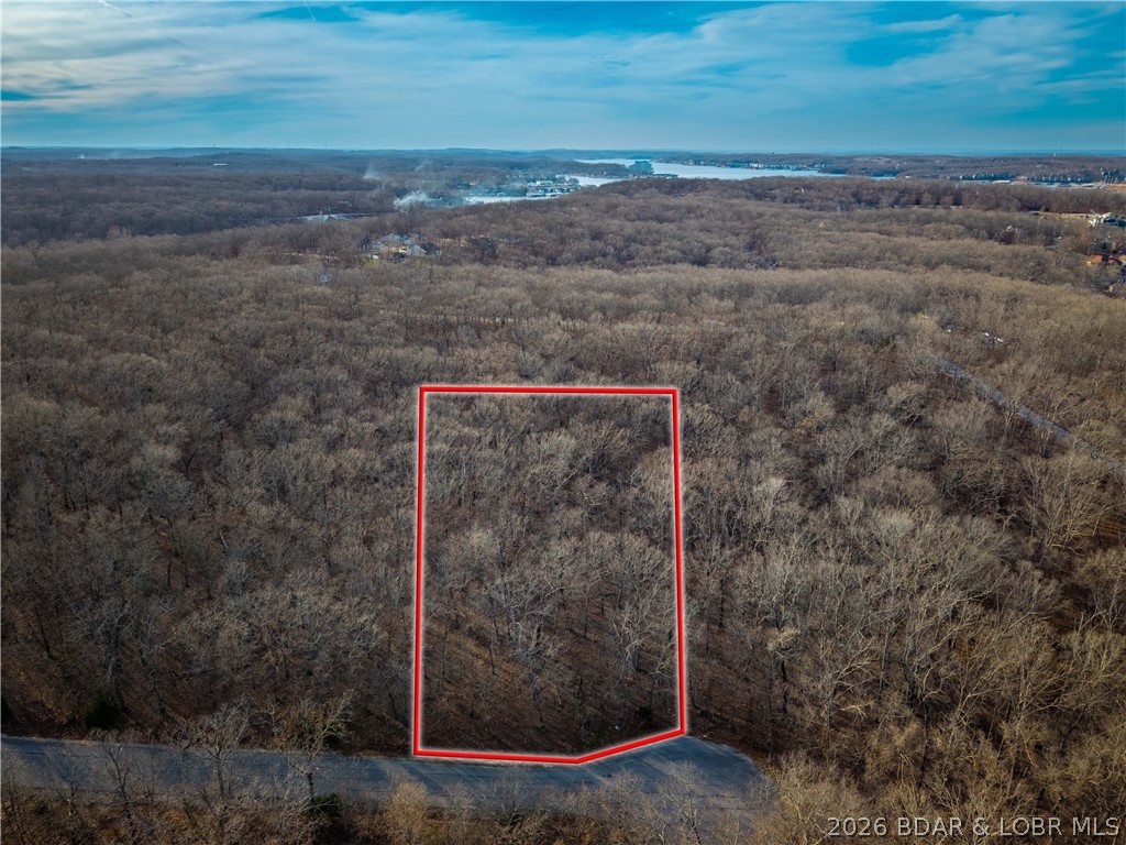 651 Fox Run Property Photo 14