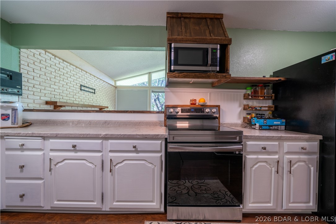 12 Avery Drive Property Photo 14