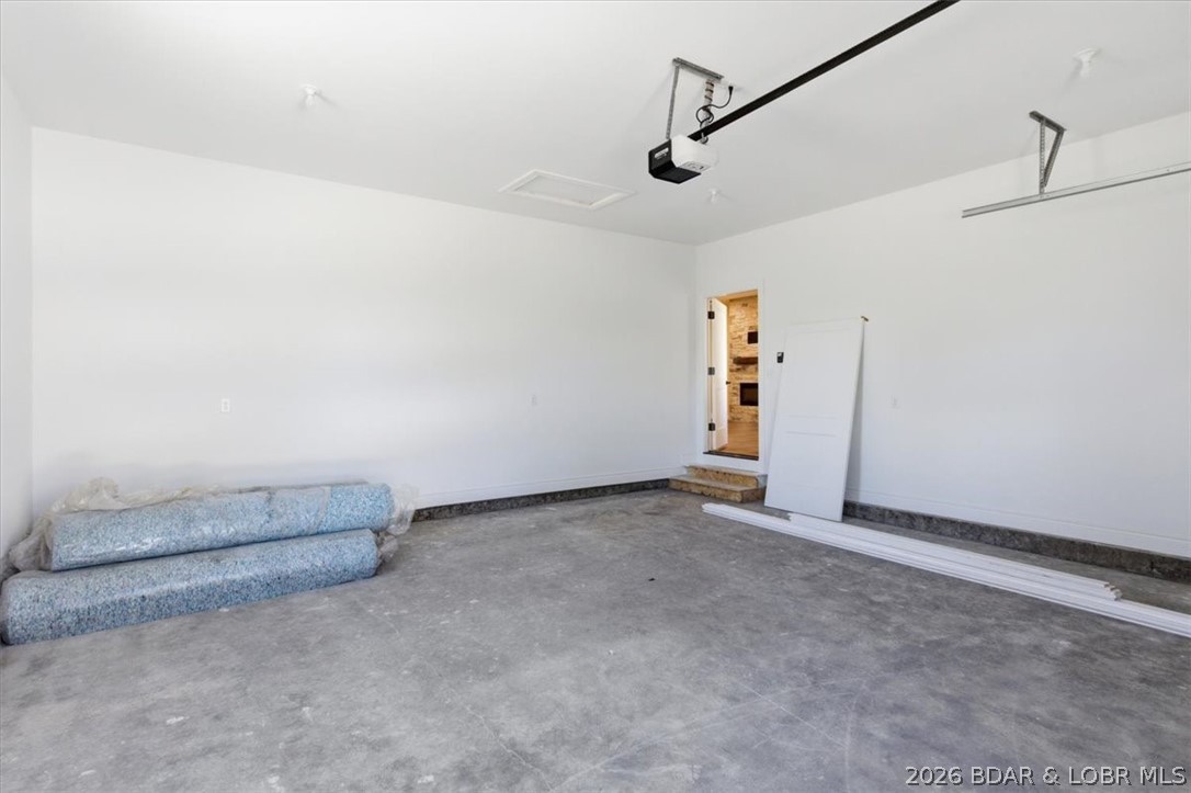 151 Oak Hill Forest Drive Property Photo 32