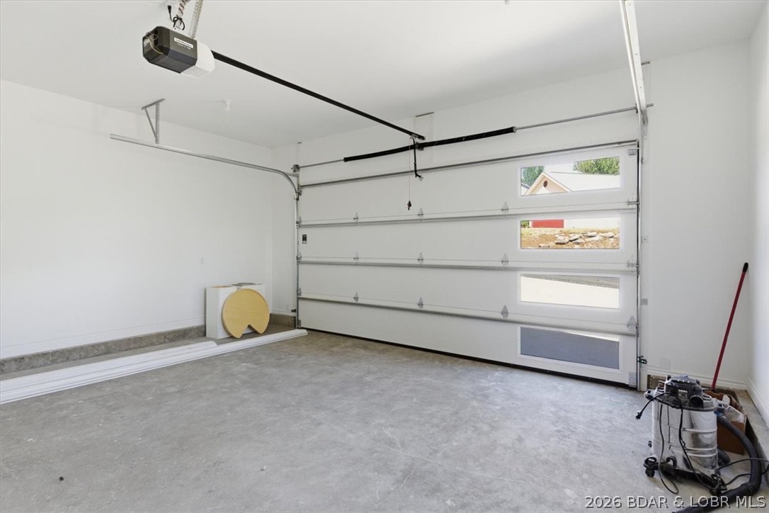 151 Oak Hill Forest Drive Property Photo 33