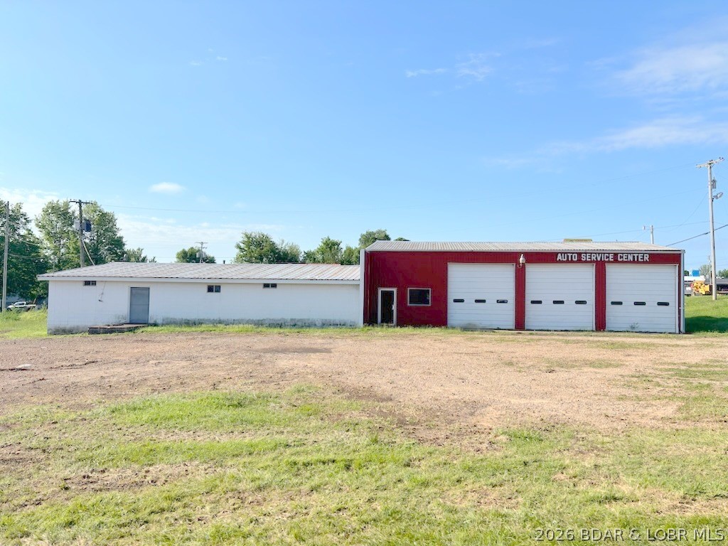 710 S Ash Street Property Photo 1