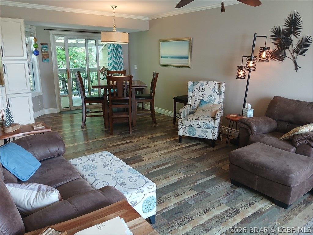 1106 Red Bud Road Property Photo 5