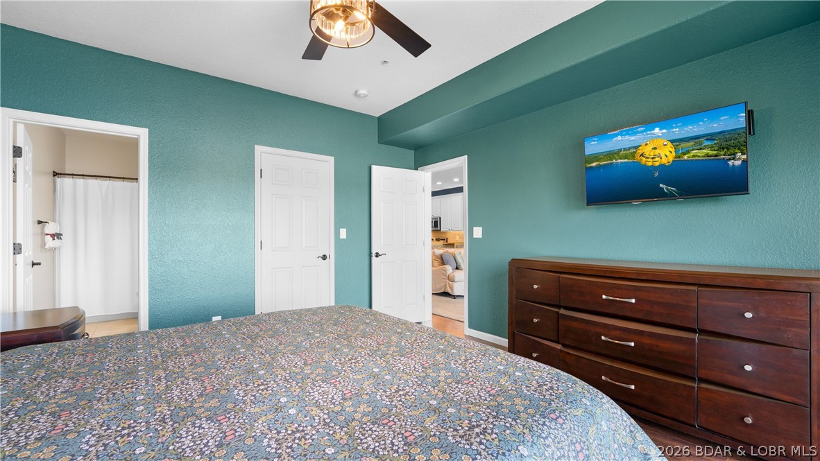 5450 Christopher Lane 412 Property Photo 13