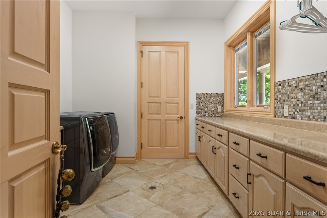 812 Cedar Crest Drive Property Photo 98