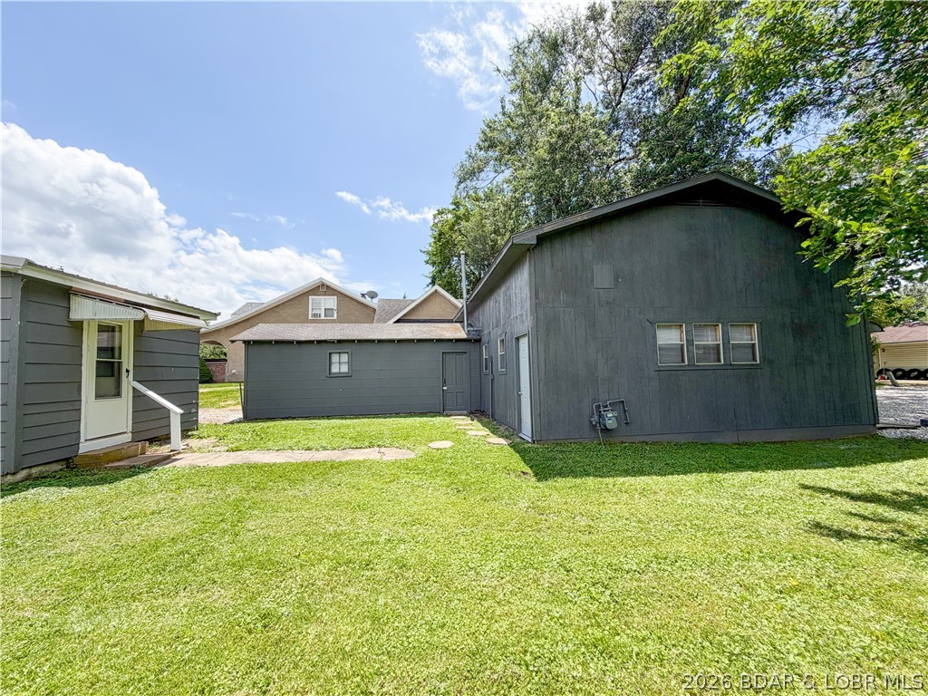 307 South Maple Property Photo 6