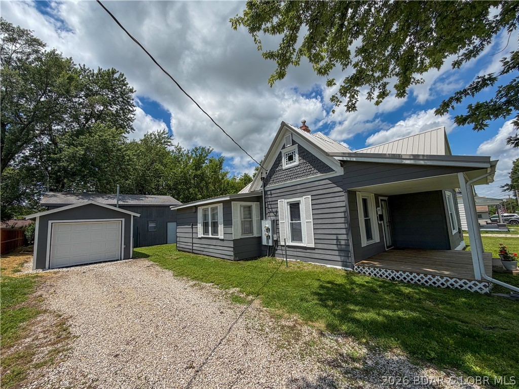 307 South Maple Property Photo 18