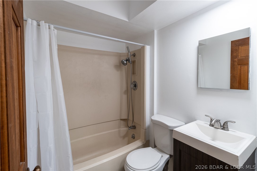 804 Manor Circle C Property Photo 13