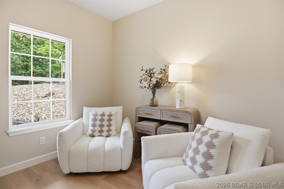 420 Outer Drive Property Photo 7
