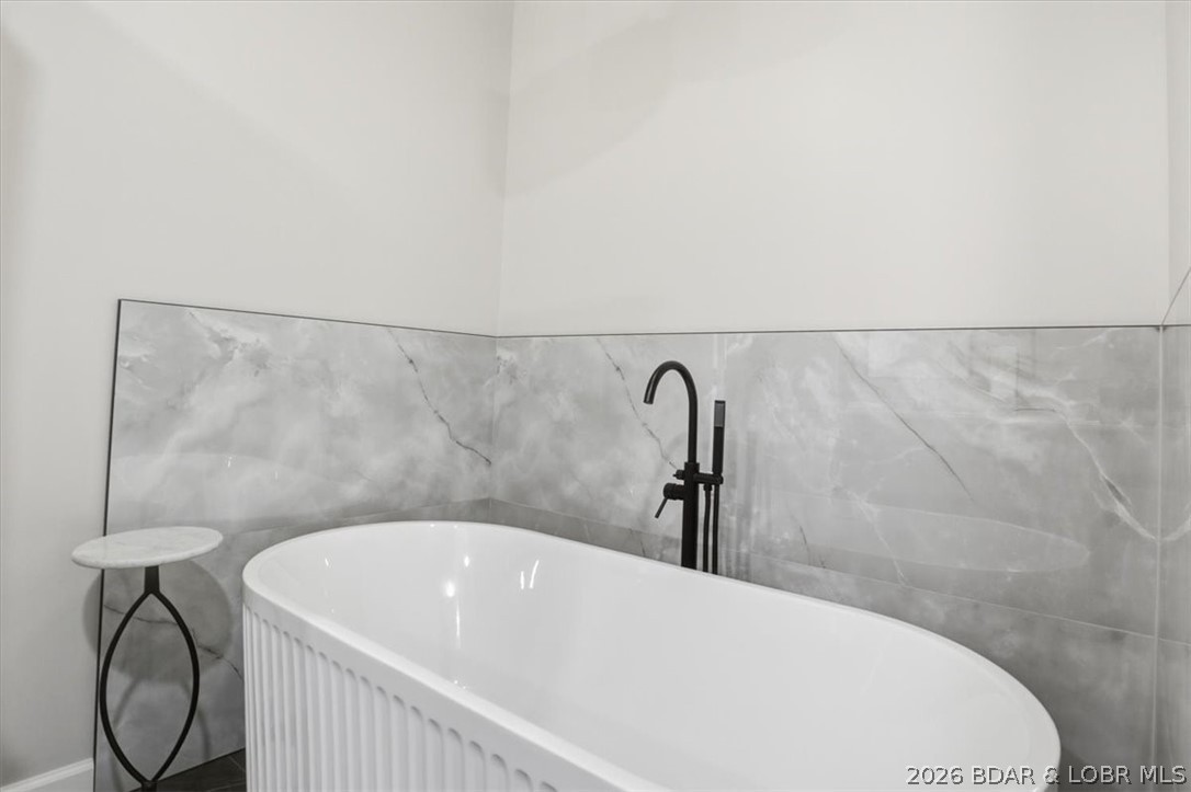 420 Outer Drive Property Photo 24