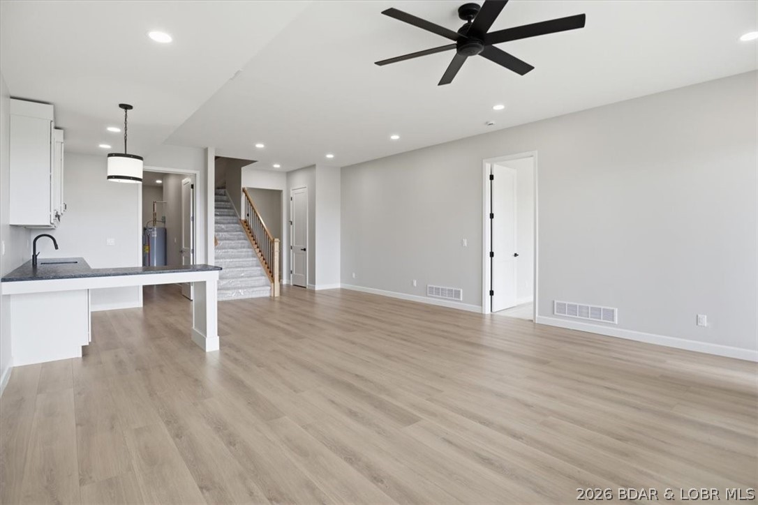 420 Outer Drive Property Photo 35