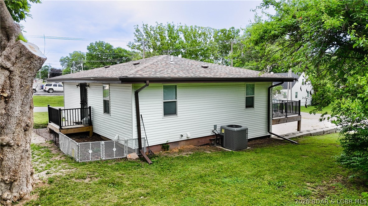 205 E 15th Street Property Photo 4