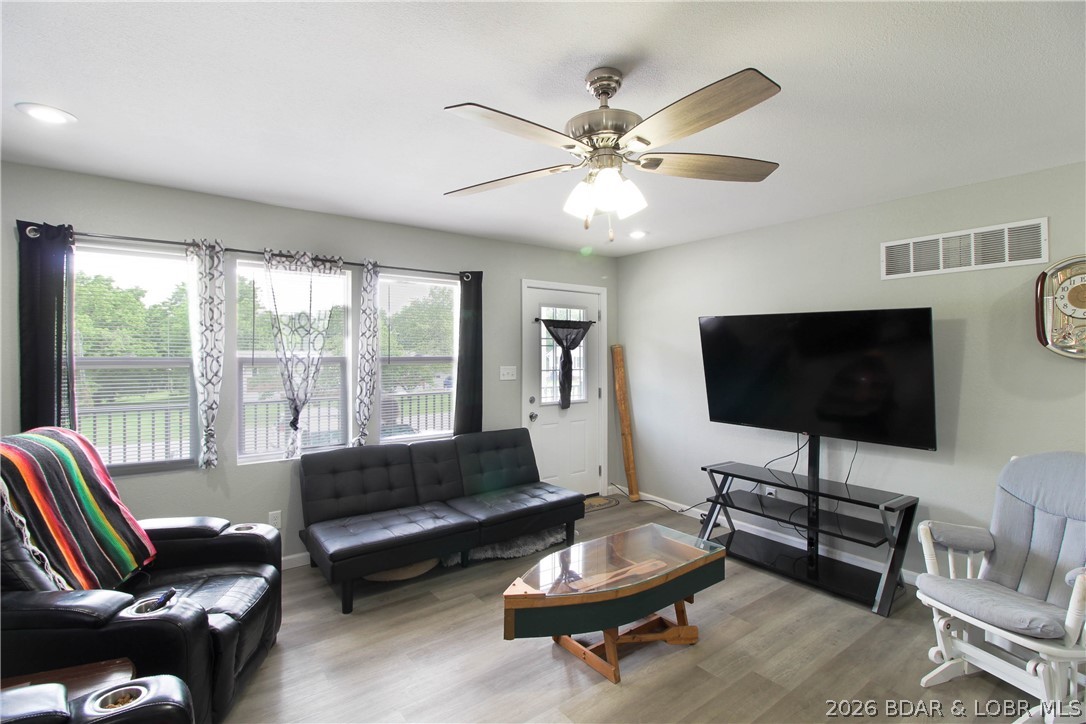 205 E 15th Street Property Photo 15