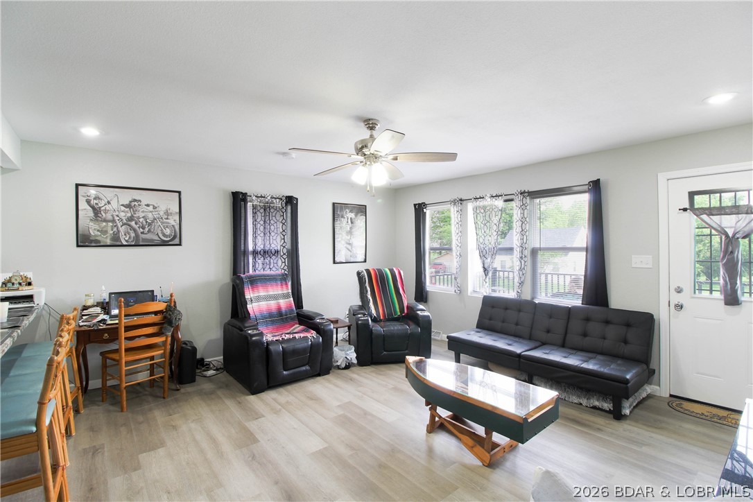 205 E 15th Street Property Photo 16