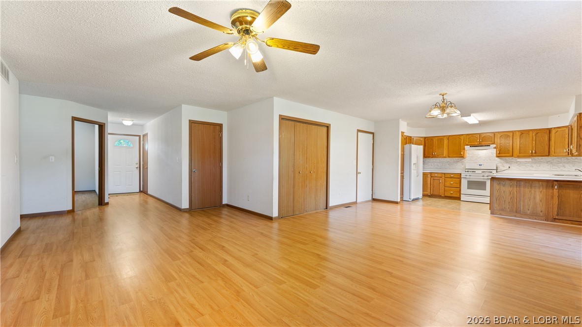 1001 Colorado Avenue Property Photo 10