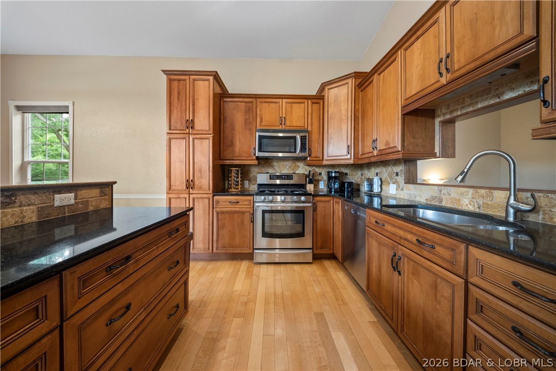 2247 Breezy Acres Property Photo 2