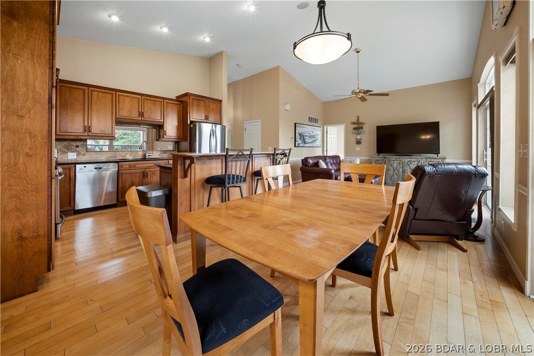 2247 Breezy Acres Property Photo 12