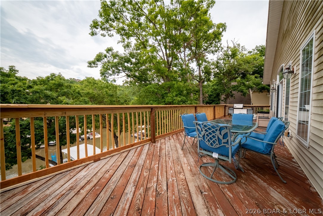 2247 Breezy Acres Property Photo 18
